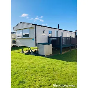 Thornwick Bay - Dunlin Dell - 8 Berth Willberby Static Caravan Holiday park